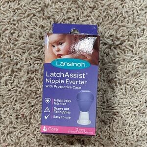 Lansinoh LatchAssist Nipple Everter in Purple and White